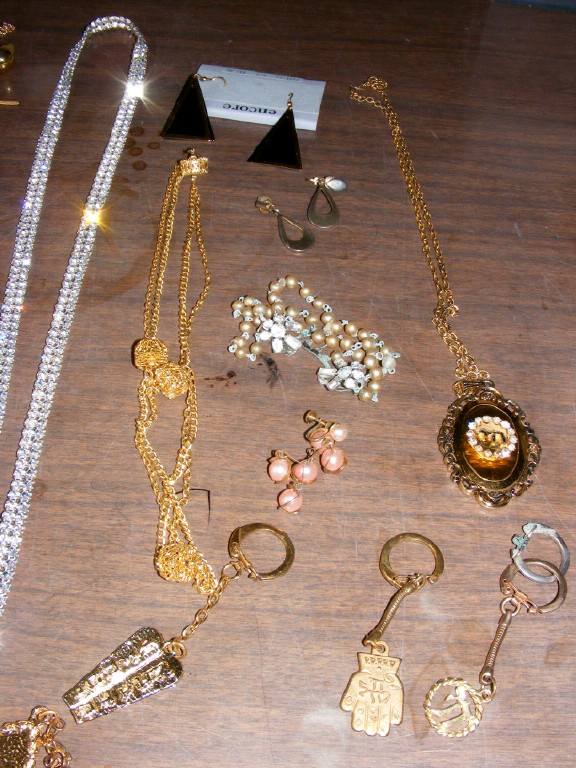 14 LBS VINTAGE JEWELRY LOT RHINESTONES MAKING REPAIR CRAFTS READY TO