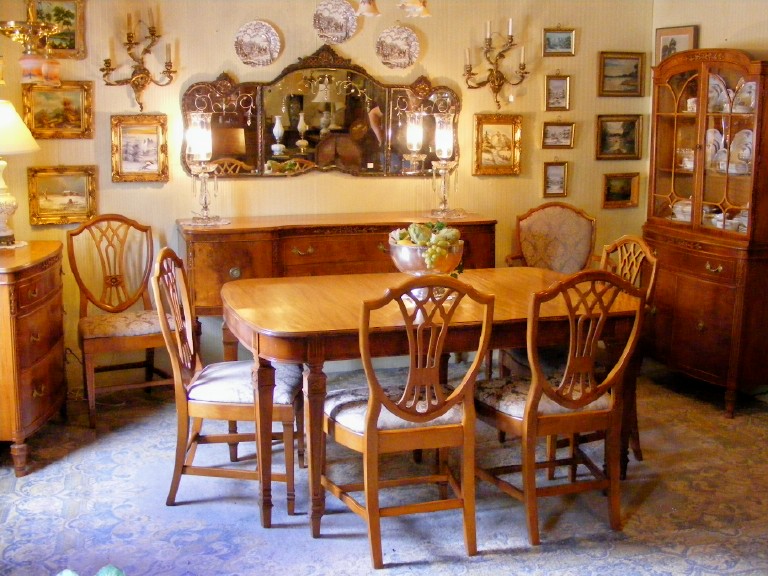 Simple Antique Dining Room Furniture 1930 for Small Space